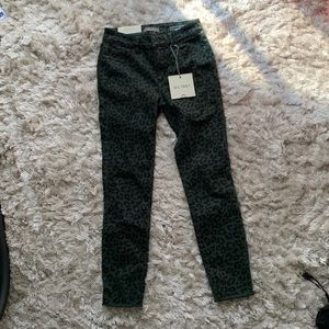 DL1961 Women's Snow Leopard Florence Cropped Mid Rise Instasculpt Jeans Sz 25